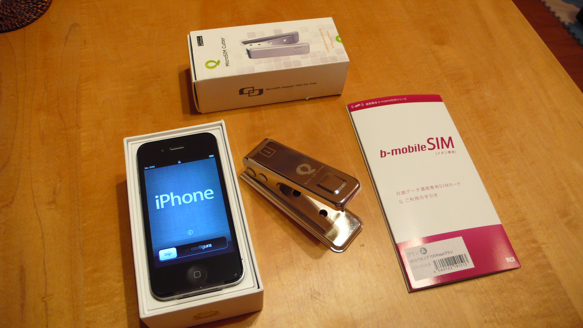 SIMフリーiPhone4S+イオンSIM（DoCoMo回線）